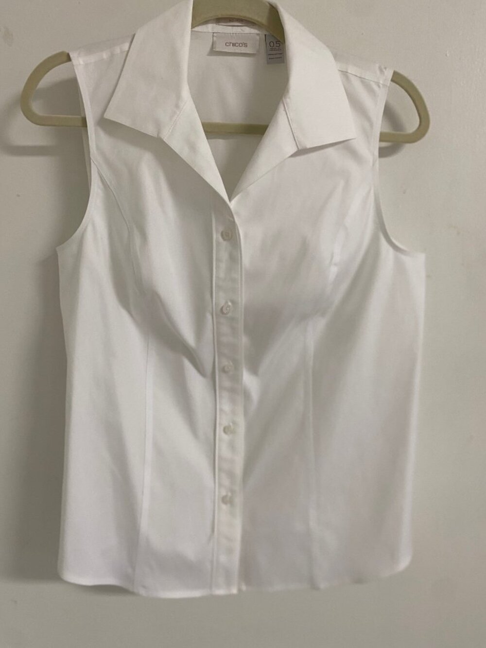 Chico's Non-Iron Sleeveless White Button-Down Collared Shirt